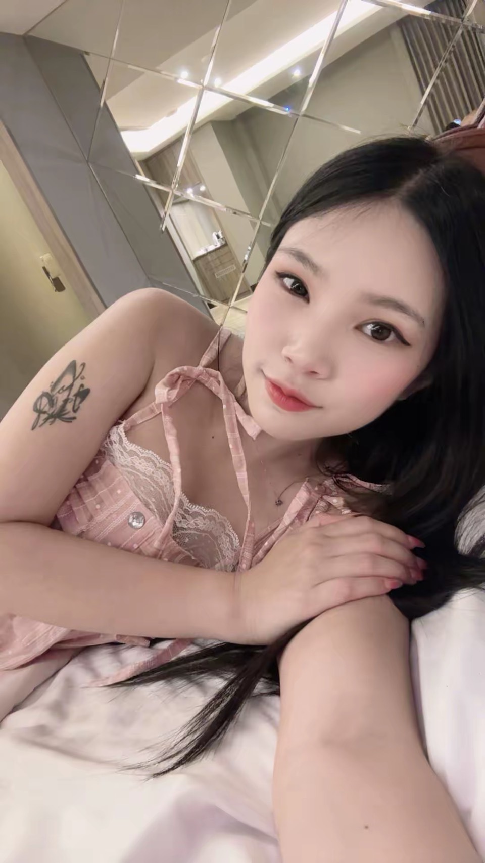 新北定點茶 李友娜 援交:圖片 2